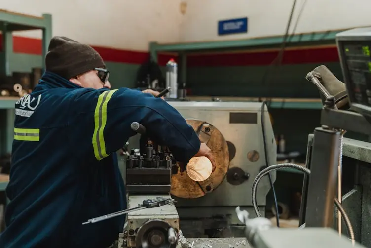 Small machine shop with multiple jobs queued at machines